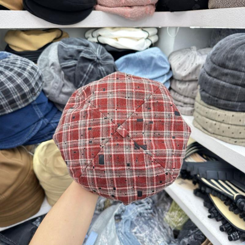 25 new retro plaid square beret children's early autumn atmosphere shows the face of the little painter hat tide