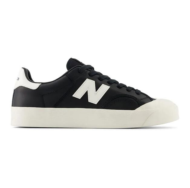 New Balance Кросовки 100
