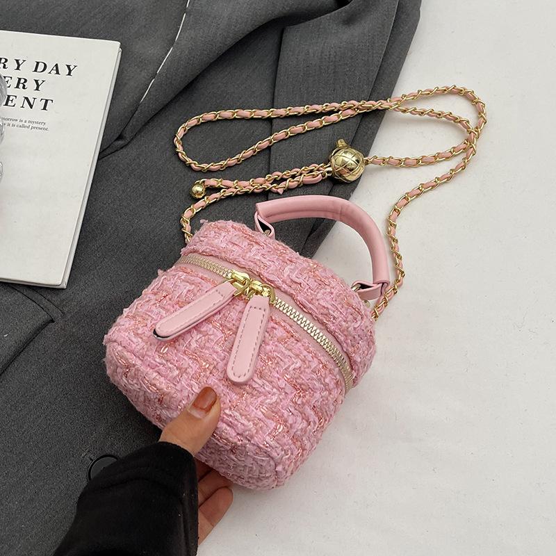Trendy New Products, Sweet, Small Fragrance, Gentle Feeling, Portable Box, Bag, Fashionable Versatile Chain, Knitted Messenger Women's Bag