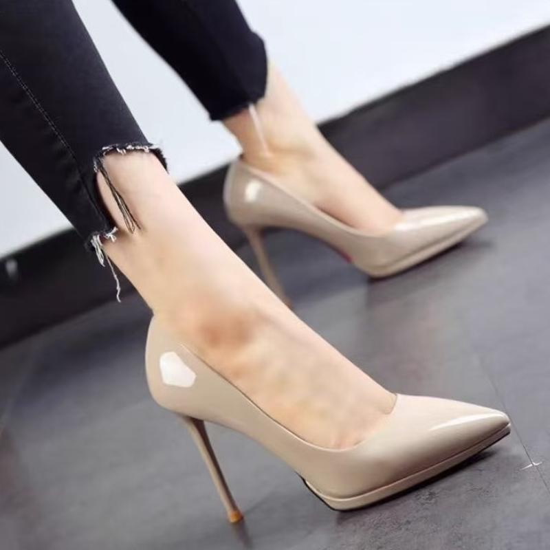 Móda 2025 Nové lodičky pro ženy Boty na vysokém podpatku Dámská móda Lakovaná kůže Sexy špičatá špička Tenký podpatek Svatební boty Plus size