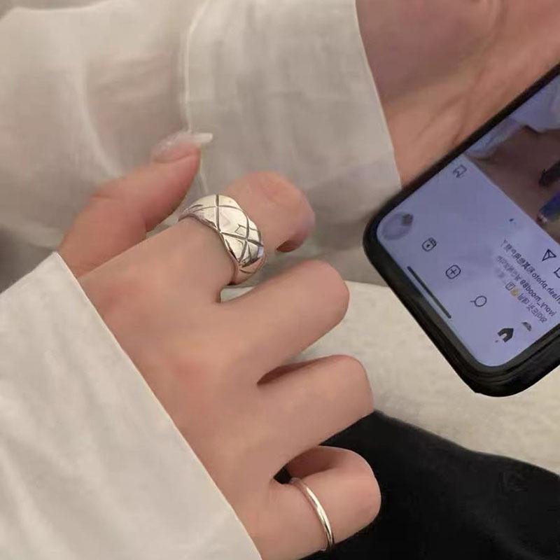 Sterling Silver Floral Ring for Women - High-End Open Joint Design for Autumn/Winter