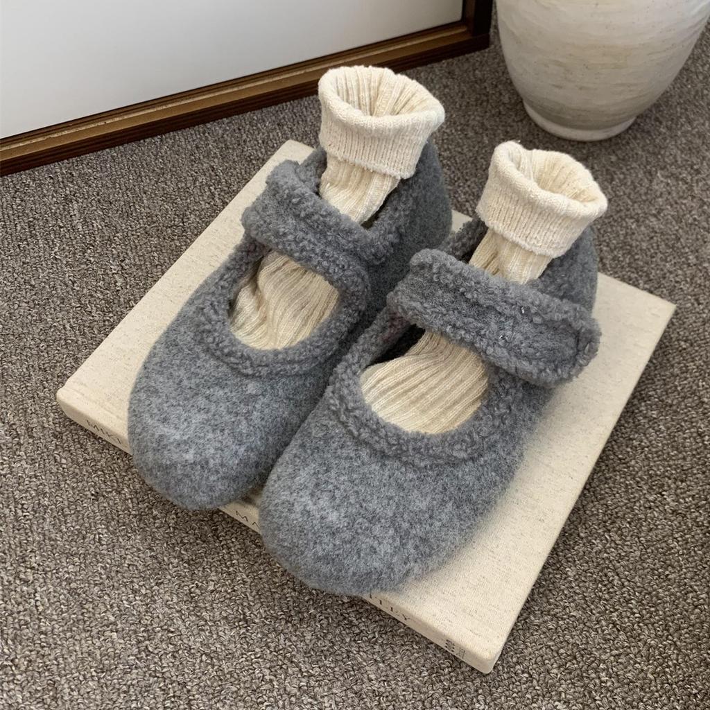 Fashion Winter Trend Women's Warm Plush Lined Round Flat Shoes 2025 Explosions Ankle Strap Casual Solid Color Non-slip Low-top Shoes.
