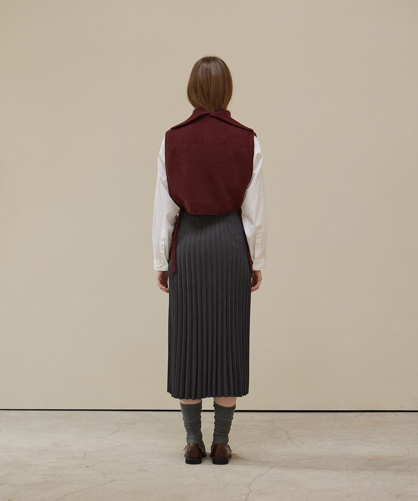 Shine On You Yak Turtleneck Ribbon Tie Vest_Burgundy