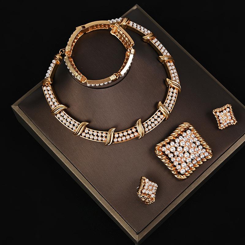 Vintage Court Femininity Heavy Industry Autumn and Winter Electroplating Inlaid Stud Earrings Brooch Bracelet Necklace Jewelry Set