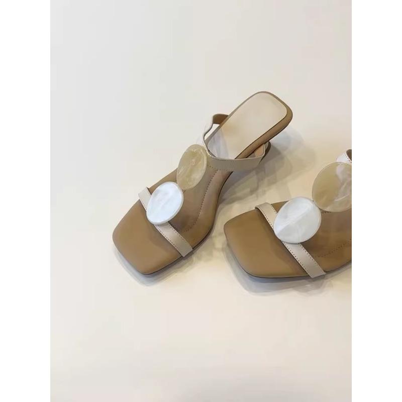 Fashion Hot Selling 2025 New Sheepskin Version Roman Style Flat Bottom Sandals Women's Wear Open Toe Square Head Elegance Beach Shoes