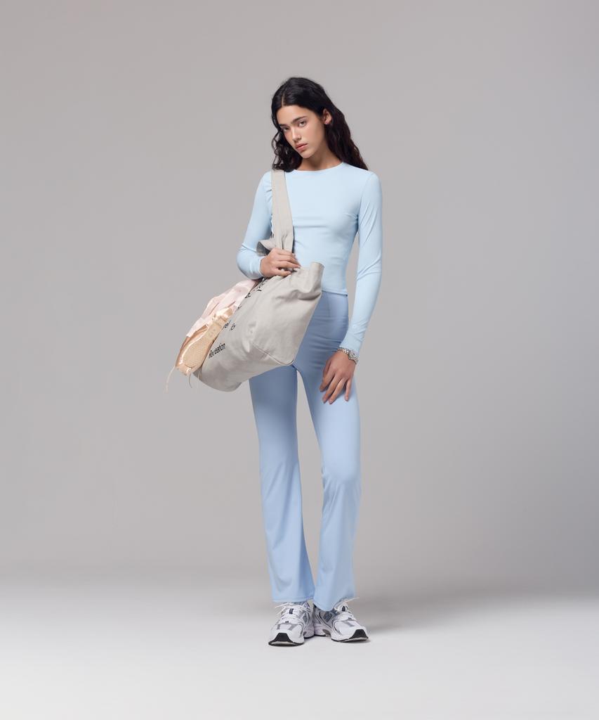 Ausdoeoboiseu (W)Technol-Ov™ Comfy Flex Long Sleeve Tee (Ice Blue)