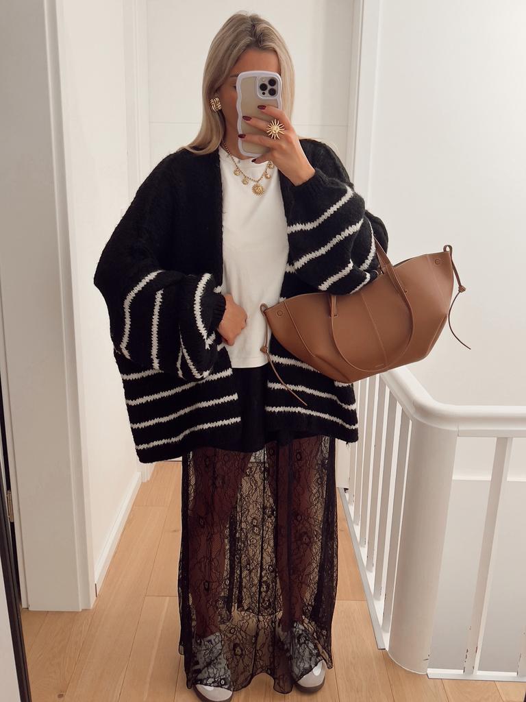 New autumn and winter sweater for women, loose contrasting stripes, reverse bone embroidery, knitted cardigan jacket for women 3583 KTB