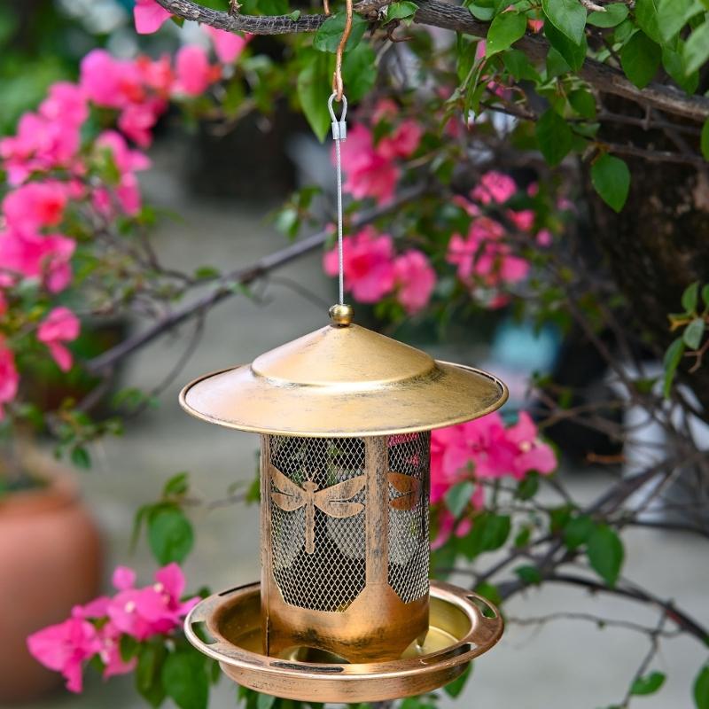 Rostfreier Metall Wildvogelfutterspender Futtertablett Eichhörnchensicheres Design Einfüllbar Aufhänger für Vogelbeobachtung im Garten