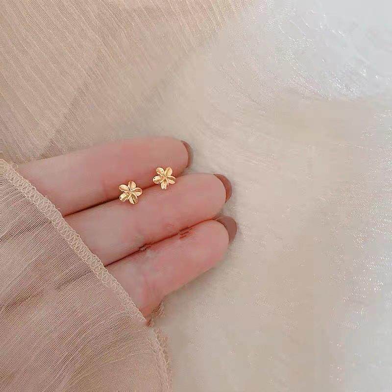 Gold Color Simple Small Butterfly Stud Earrings for Women Cute Hypoallergenic Daily Wear Ear Piercing Jewelry Wholesale