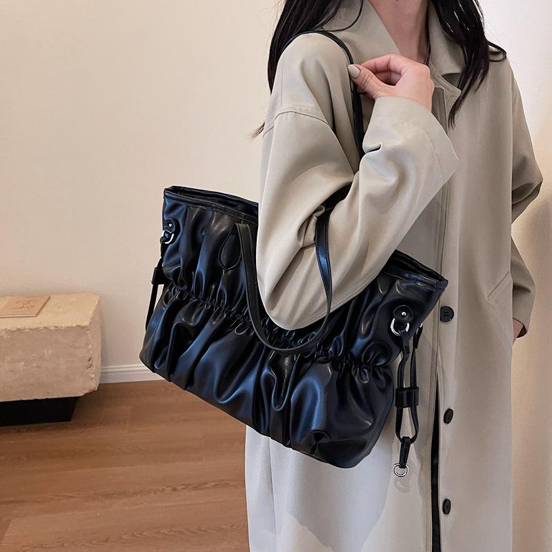 

Морщинистая женская сумка большой емкости, универсальная сумка на одно плечо, сумка для подмышек, большая сумка