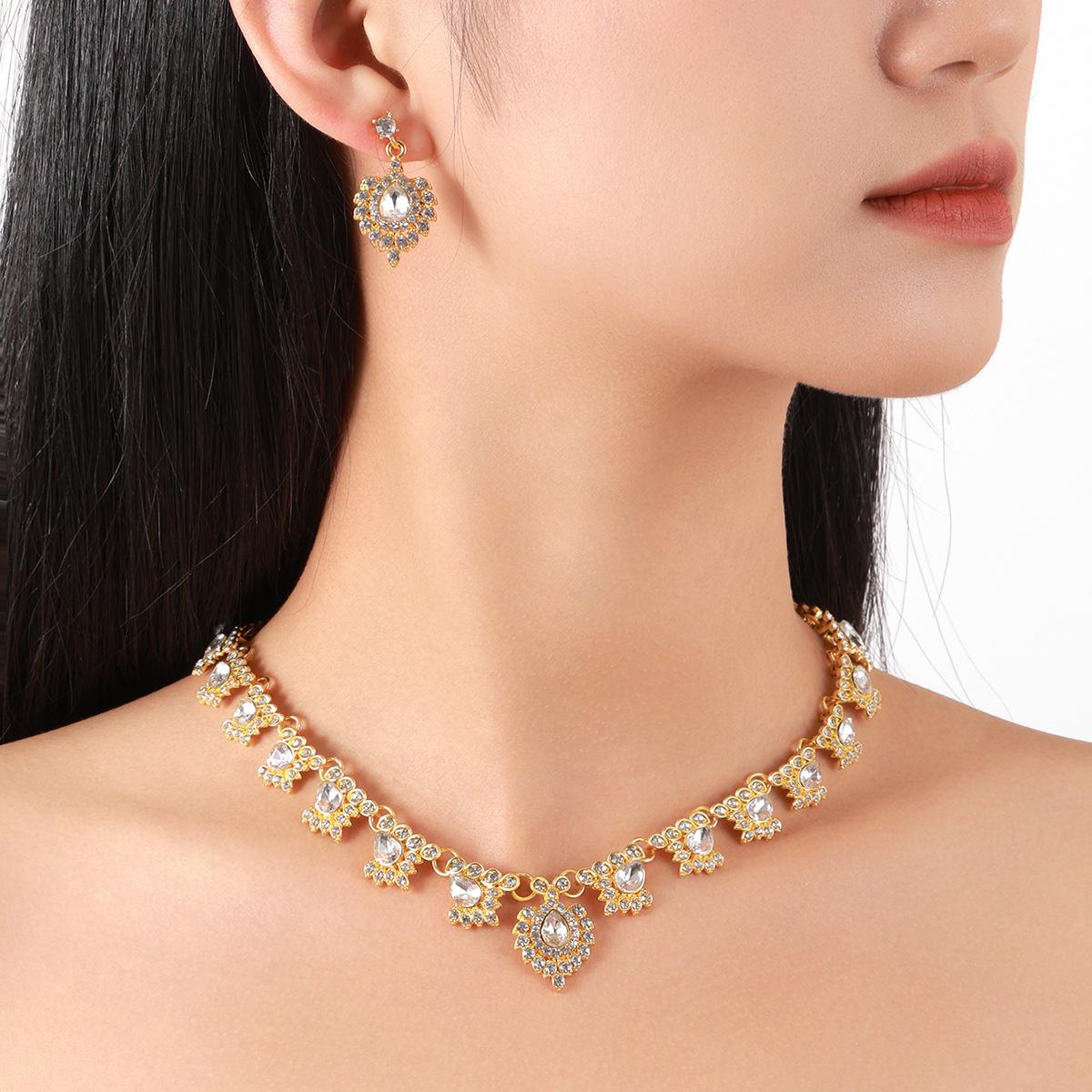 High-End Crystal Gemstone Teardrop Necklace  Earrings Set