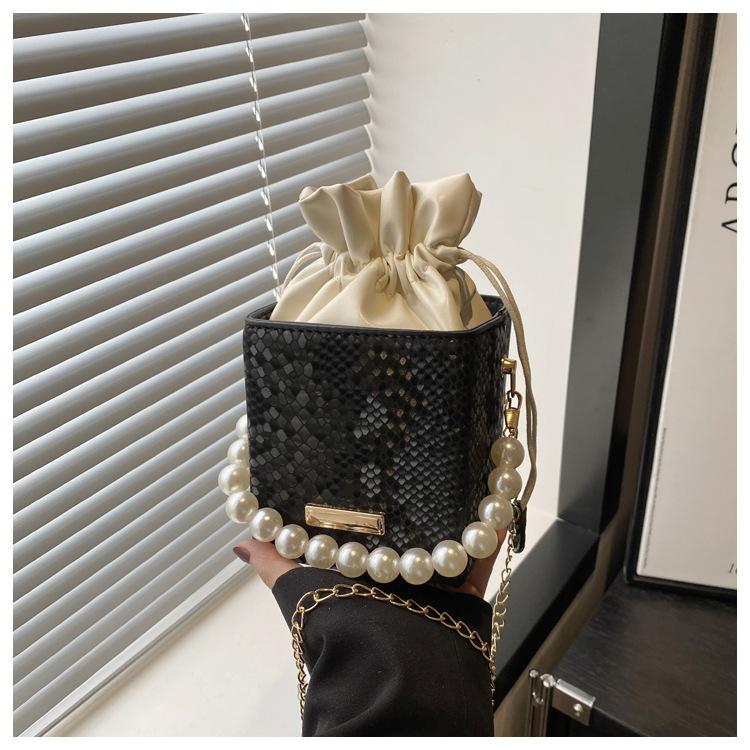 Pearl Stone Pattern Portable Square Bag 2025 New Glossy Strap Cosmetic Bag High Value Versatile Chain Bucket Bag