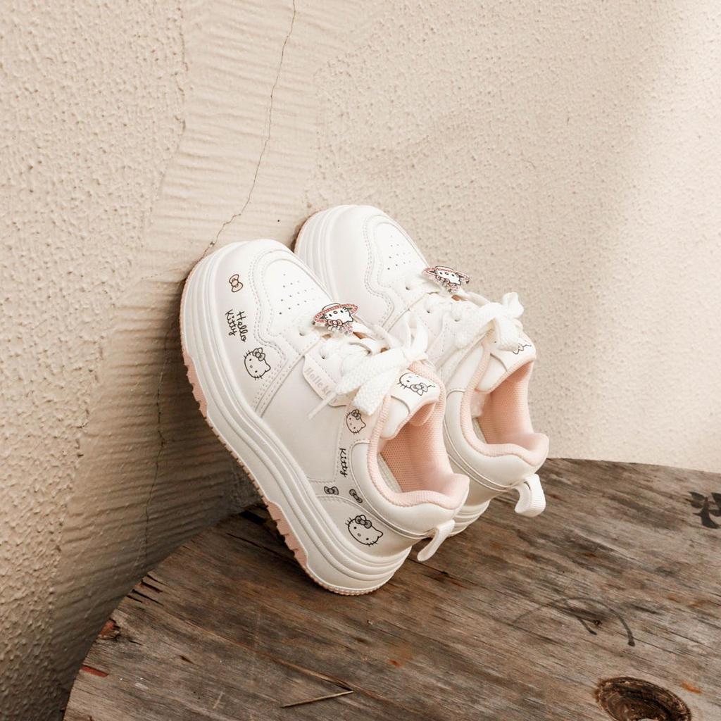 Girls' Trendy Lightweight White Sneakers for Spring/Autumn 2026