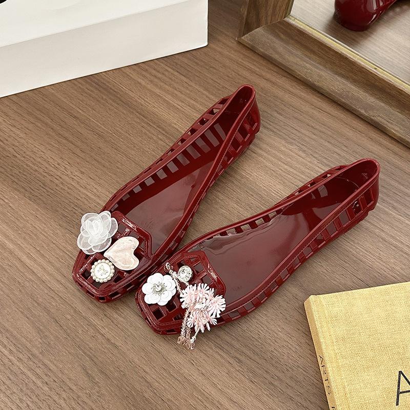

Shoes women s crystal shoes fashion jelly shoes hole versatile high sense flat bottom beach summer shallow mouth non-slip sandals women 40 красный