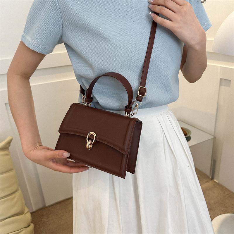 Stylish Urban Chic Small Pu Leather Handbag Fashionable 2023 Designer Purse