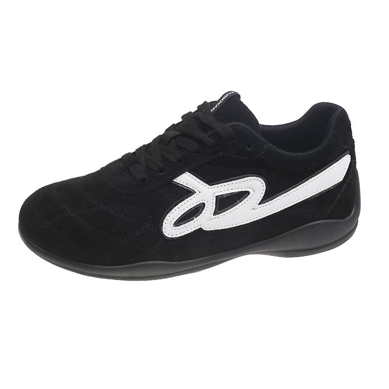 

Bai Jingting has the same dirty stray shoes for men and women, niche black retro racing German training shoes, couple thick-soled Forrest Gump shoes. 40 чорний