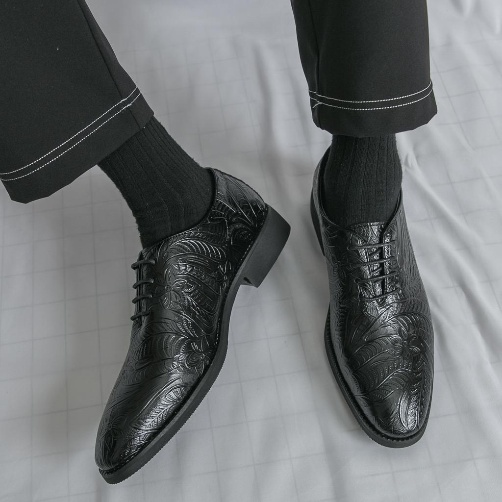 Men Derbys Oxford Blue Black Embossing Leather Formal Business Shoes Men's Tuxedo Wedding Dance Shoes Plus Size