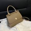 High-texture Work Commuter Women's Handbag Bag, New Popular New Fashion Niche Retro Oblique Span Bag