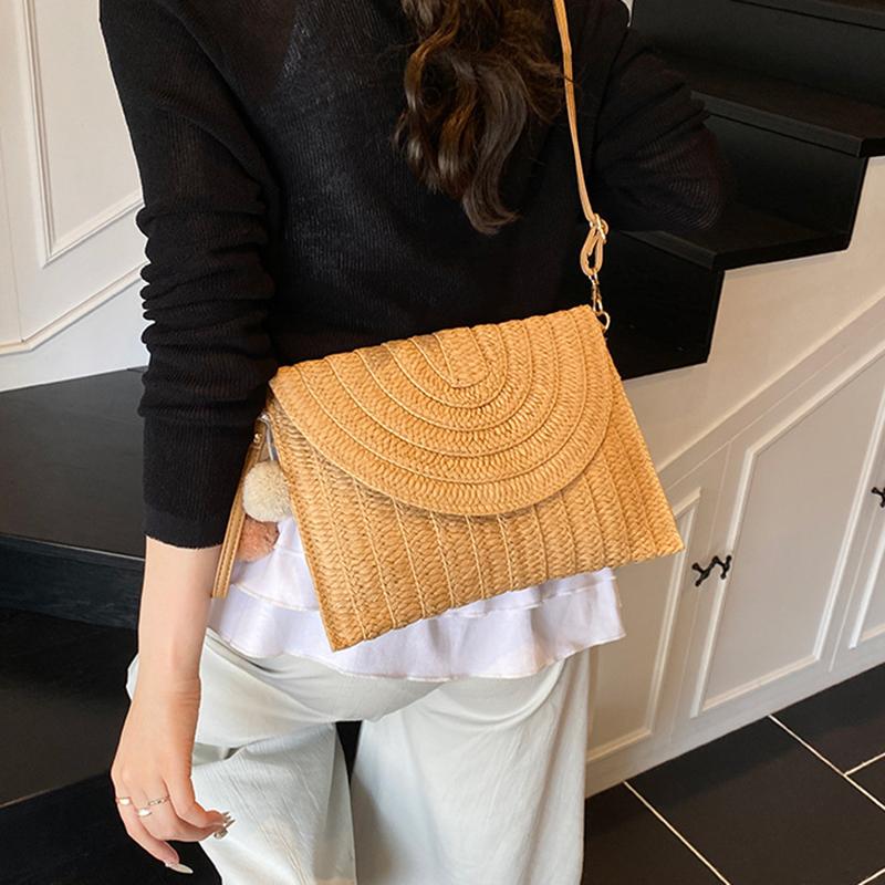 Handmade Straw Beach Shoulder Crossbody Bag Girls Envelope Woven Summer Small Hair Ball Cluth