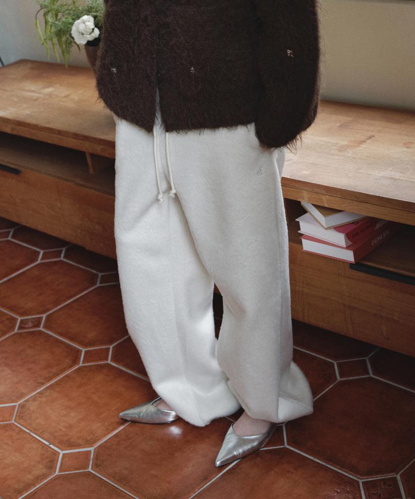 Obeodyupeulleeo Wool Over Jogger Pants_Ivory