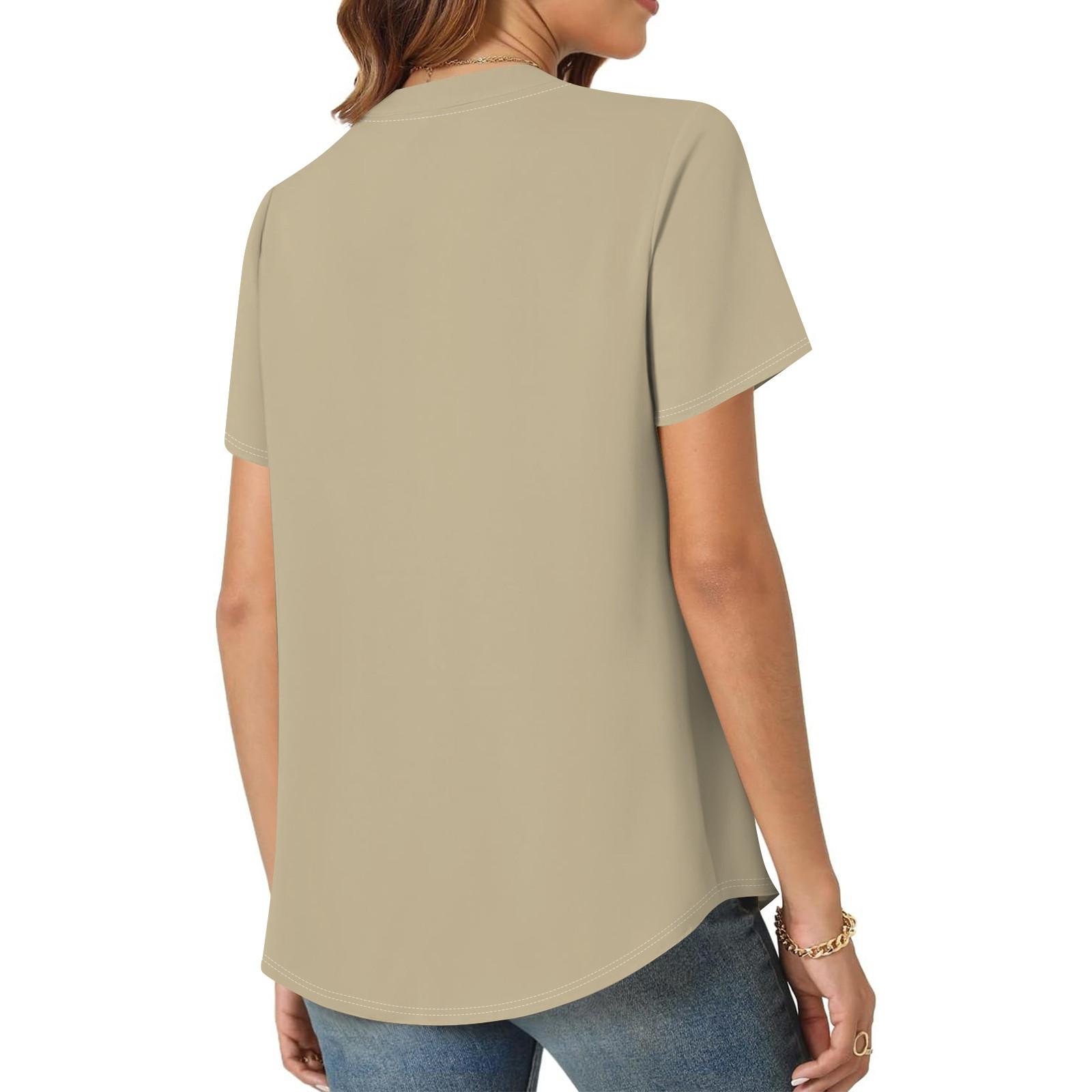 Женская повседневная свободная футболка с коротким рукавом и v-образным вырезом на груди — фото 11