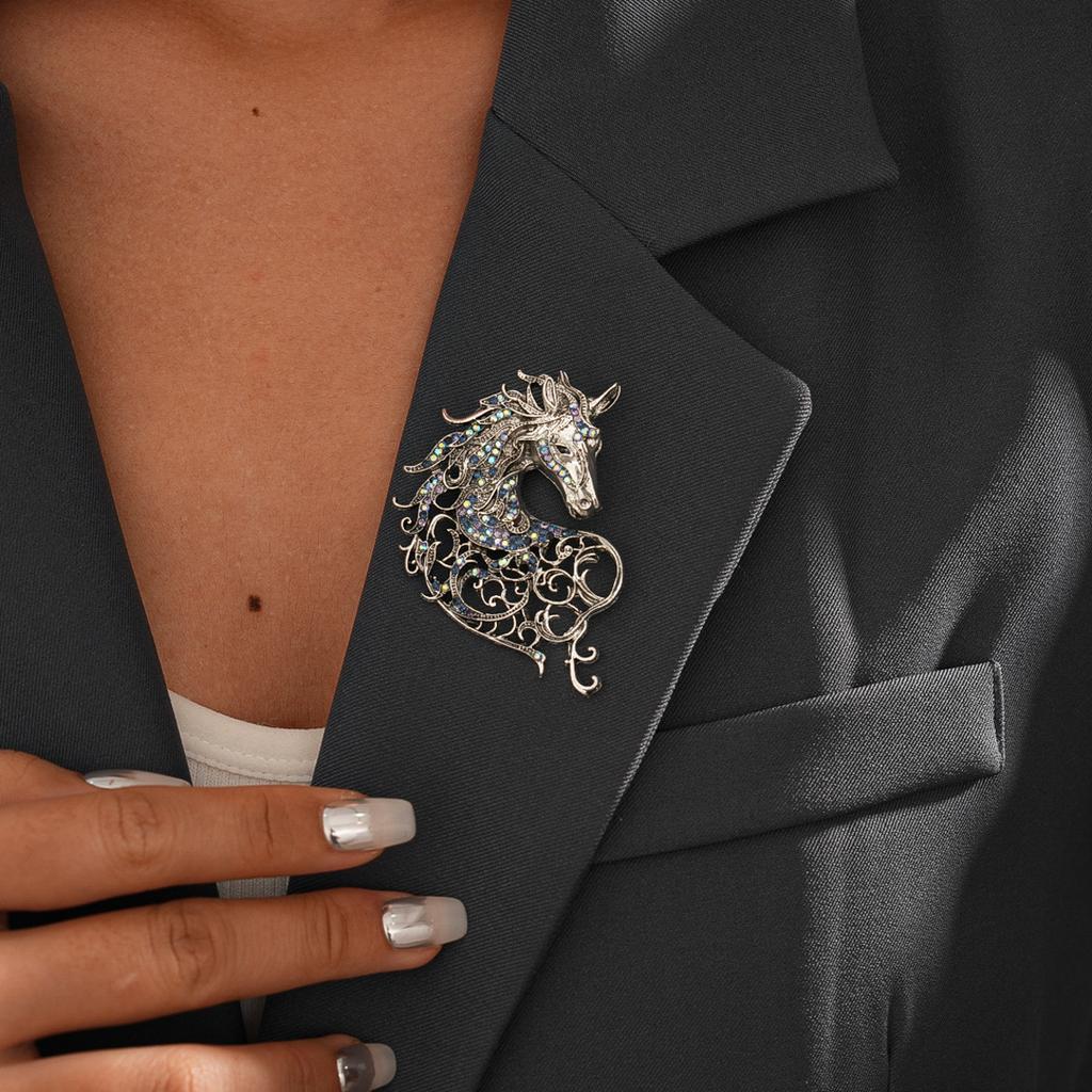 Vintage Rhinestone Horse Head Brooches for Women Zodiac Animal Pins Casual Party Accessories New Year Gifts Friends