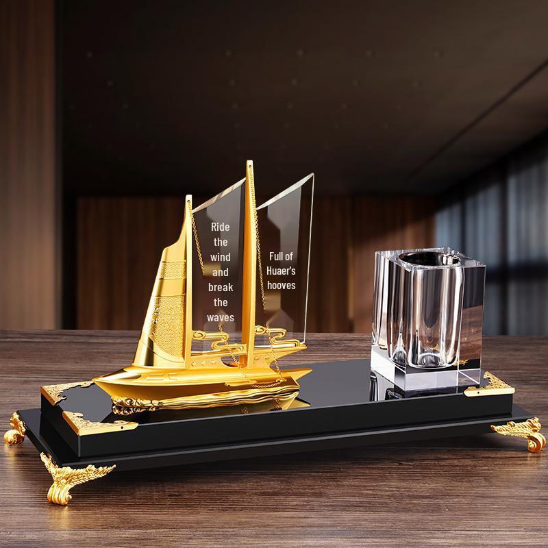 Elegant Crystal Sailboat Pen Holder: High-End Office or Housewarming Gift Decoration
