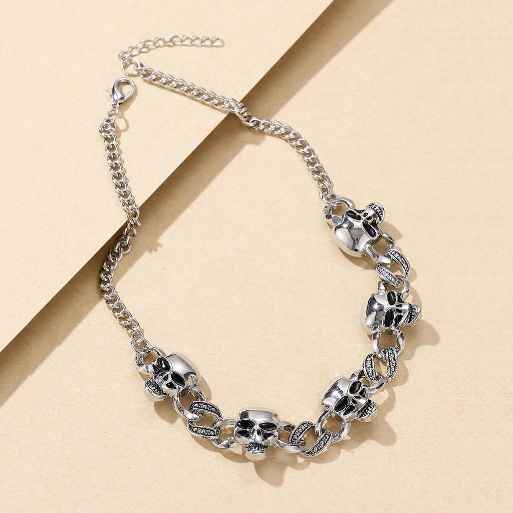 Unique Fashionable Gothic Skull Necklace With Dazzling Rhinestone Accents For Trendy Women