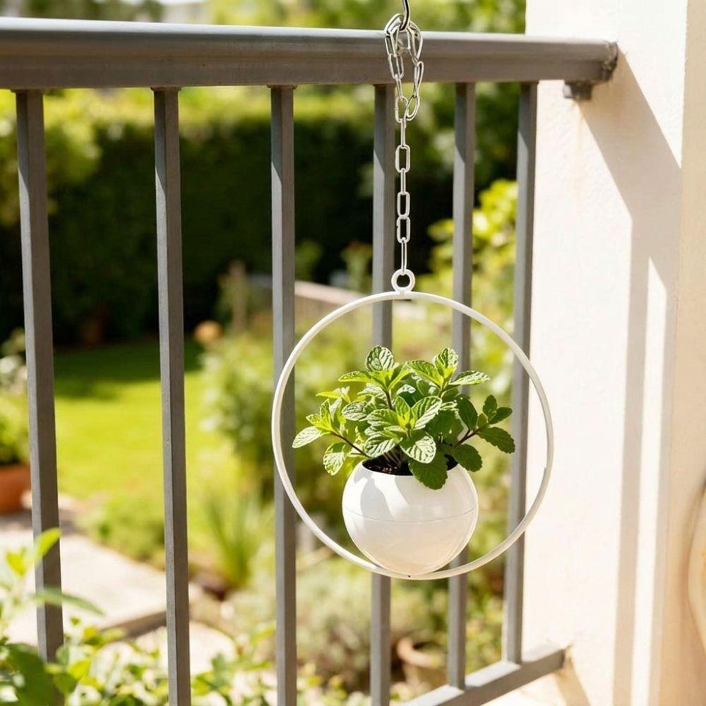 Minimalist Metal Hanging Flower Pot with Chain Hook Iron Art Wall Mounted Flower Holder Wear-resistant Handmade Flower Vase