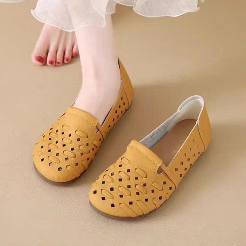 Soft-soled Doudou shoes women's summer new retro round head hollow breathable casual fashion flat-soled single shoes