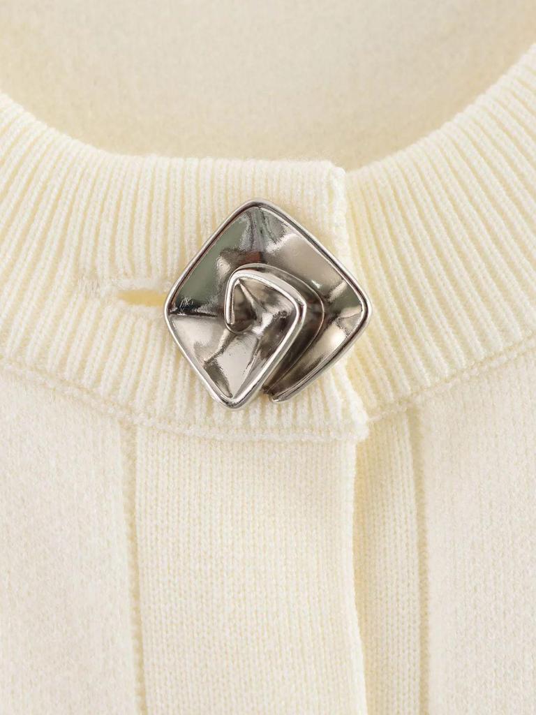 Damski Waniliowo-Niebieski Sweter Dzianinowy na Guziki i Spódnica Kopertowa - Kolekcja Wiosna/Lato 2025