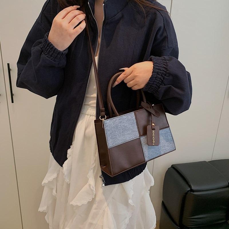 New women's bags contrasting colors splicing niche design fashion trend handbag commuting shoulder messenger bag