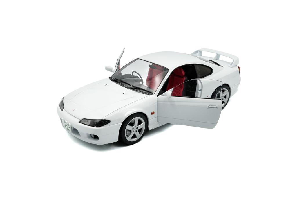 Solido Nissan Silvia S15 Spec R Aero 1999 White Drive 1/18 Right-Hand