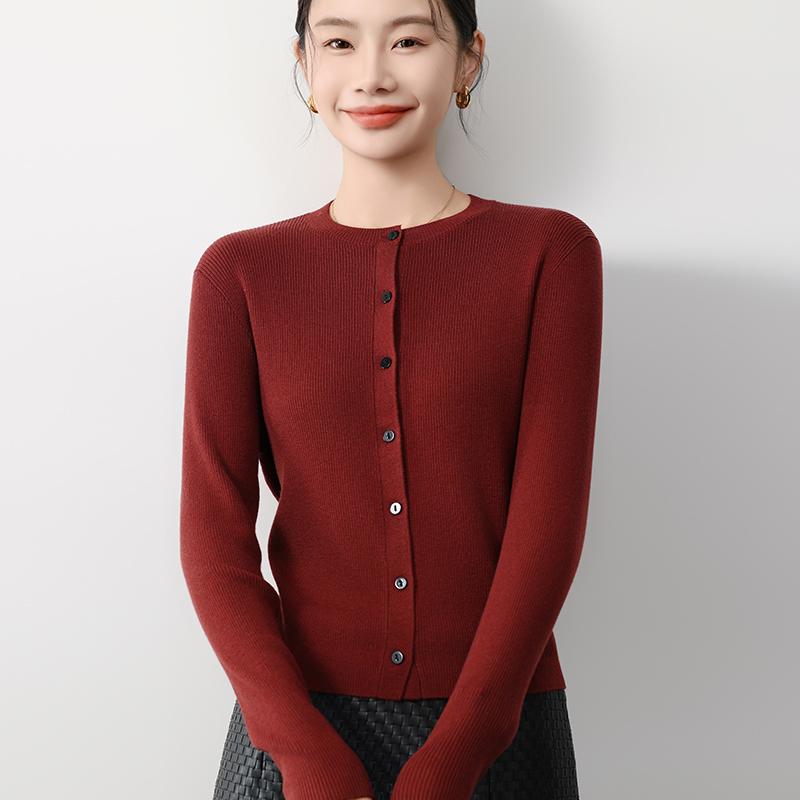 Dámský lehký kardigan z 50% vlny a 50% morušového hedvábí - všestranný úplet na 4 sezóny pro celoroční pohodlí a styl