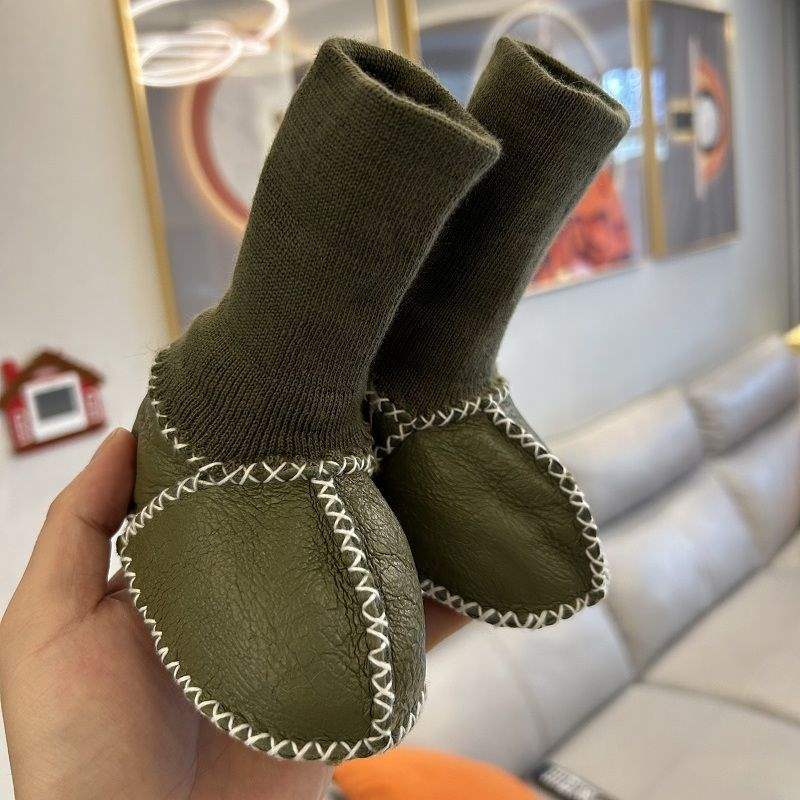 Fur Integrated Baby Shoes and Socks Warm Thick Autumn and Winter Baby Soft Soles Do Not Fall Off Toddler Shoes Newborn 0-6-12