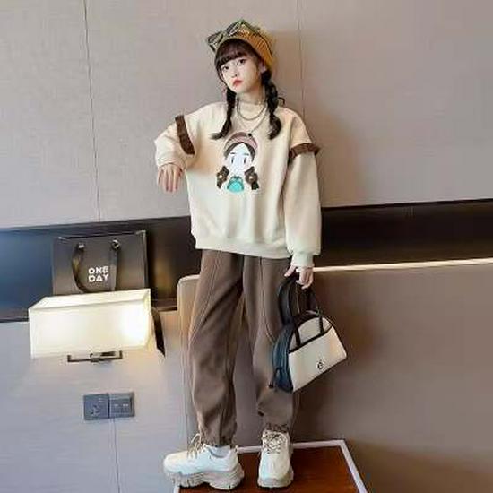 

Комплект спортивного свитера на бархатной подкладке для девочек 2024 года — стильный комплект из двух предметов на осень/зиму для подростков 120