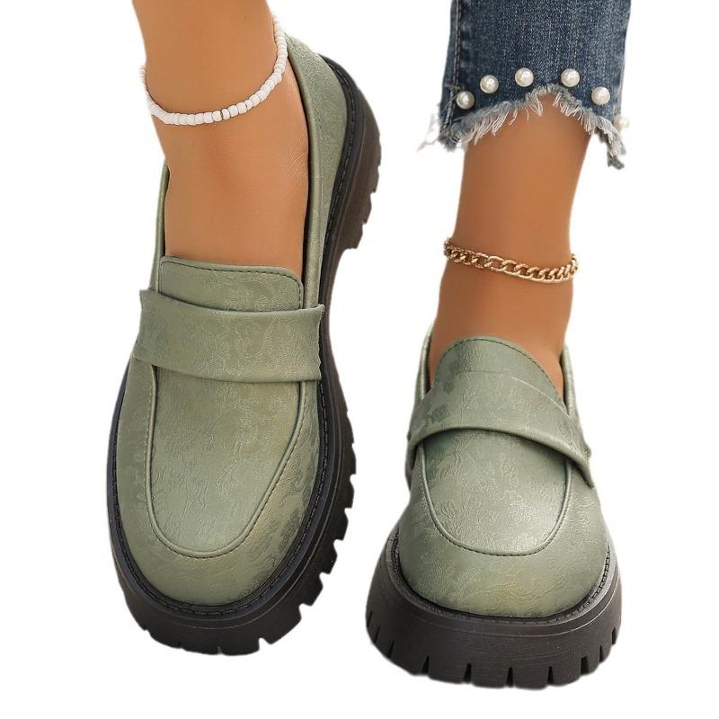 Große Dameneinzelschuhe mit erhöhten kleinen Lederschuhen für Damen mit einem Fuß und Freizeitschuhen für Damen