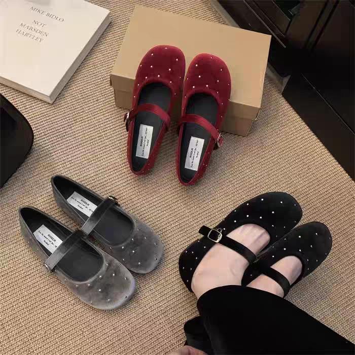 

Sheepskin version~ French velvet gypsy flat-soled single shoes women s retro red square head with Mary Jane shoes 40 чёрный