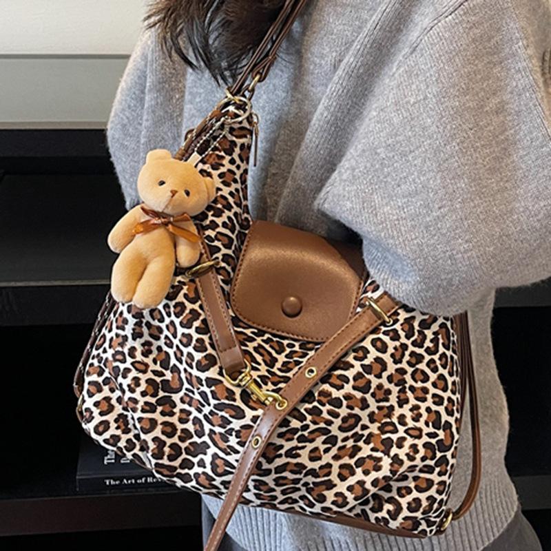 Fashion Women's Bag Single Shoulder Tote Bag Women's 2025 Autumn New Women's Bag Backpack Light Travel Backpack Women