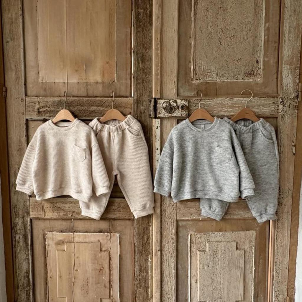 Unisex Korean-Style Casual Sports Set: Loose-Fit Long Sleeve & Pants with Pockets for Kids