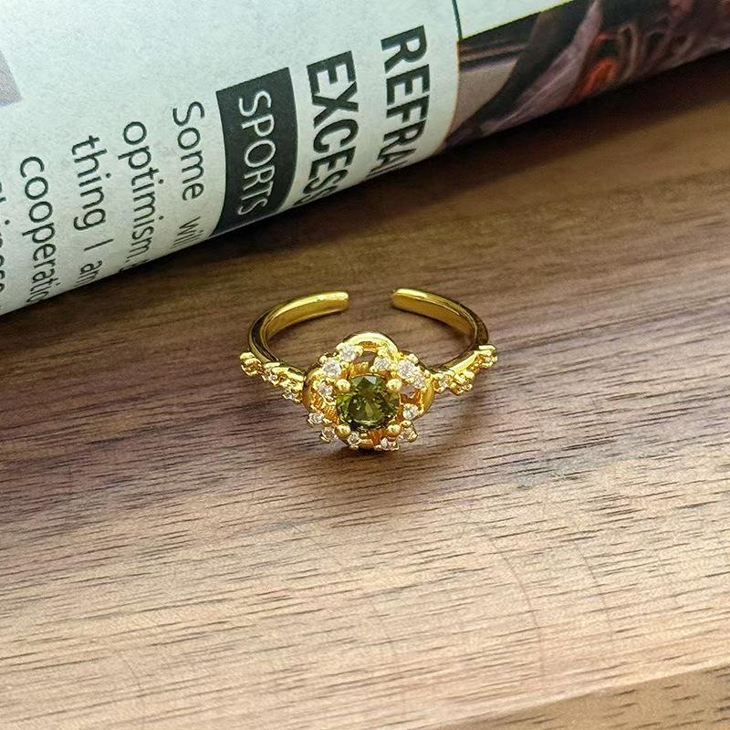 Medieval Vintage Rhombus Four-Leaf Clover High-End Ring Women'S Light Luxury Court Style Fashion Niche Stacking Ring