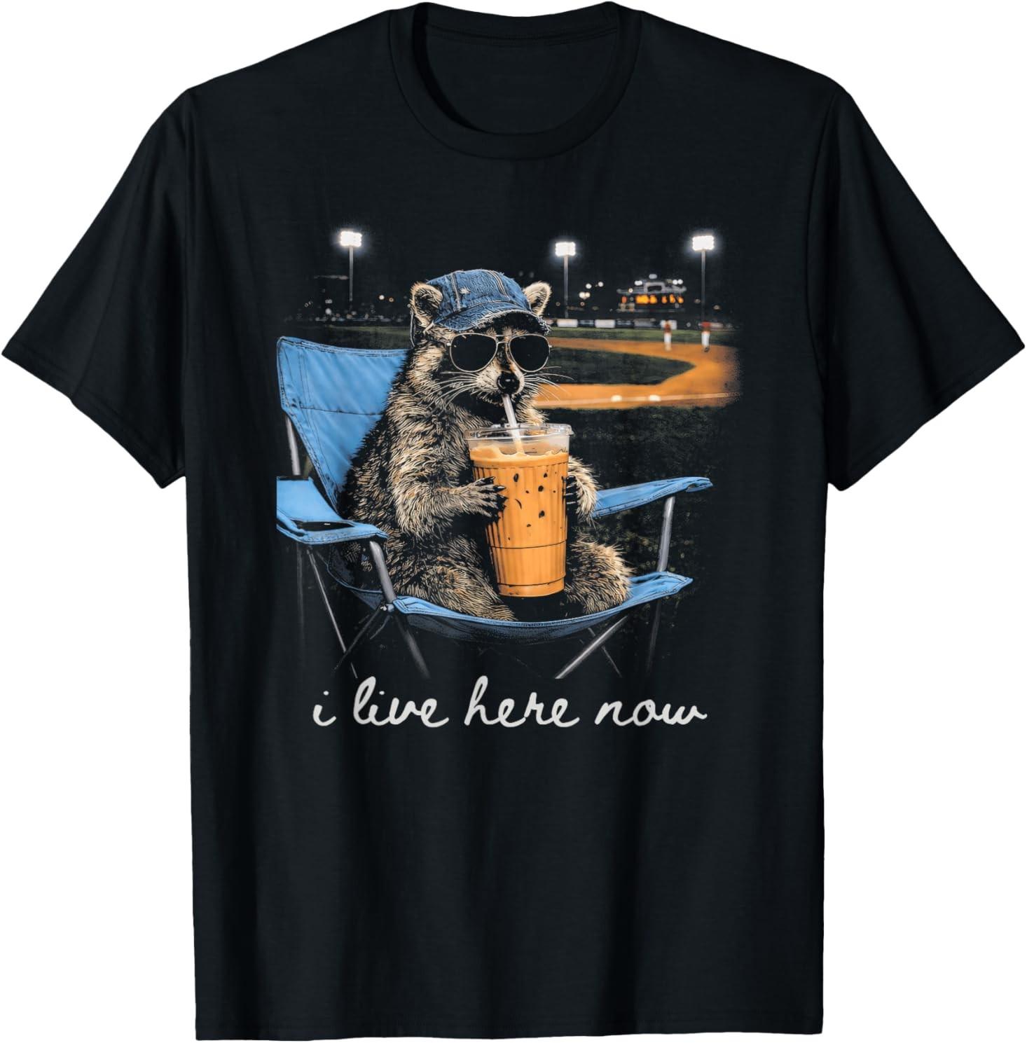 Funny Raccoon Ballfield Baseball Field I Live Here Now T-Shirt S разноцветный