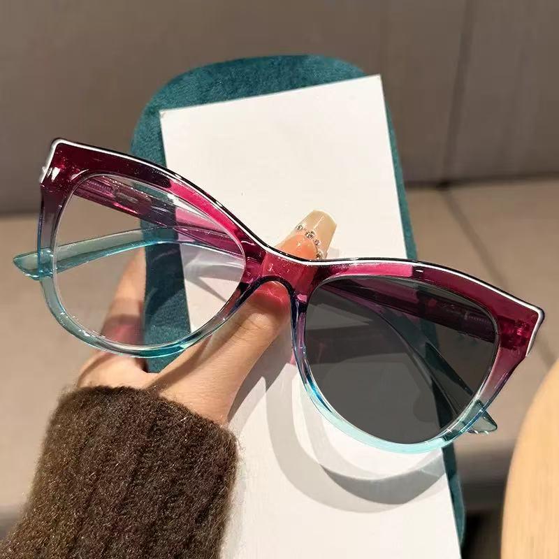 2025 Stylish Color Block Leopard Print Anti-Blue Light Photochromic Reading Glasses