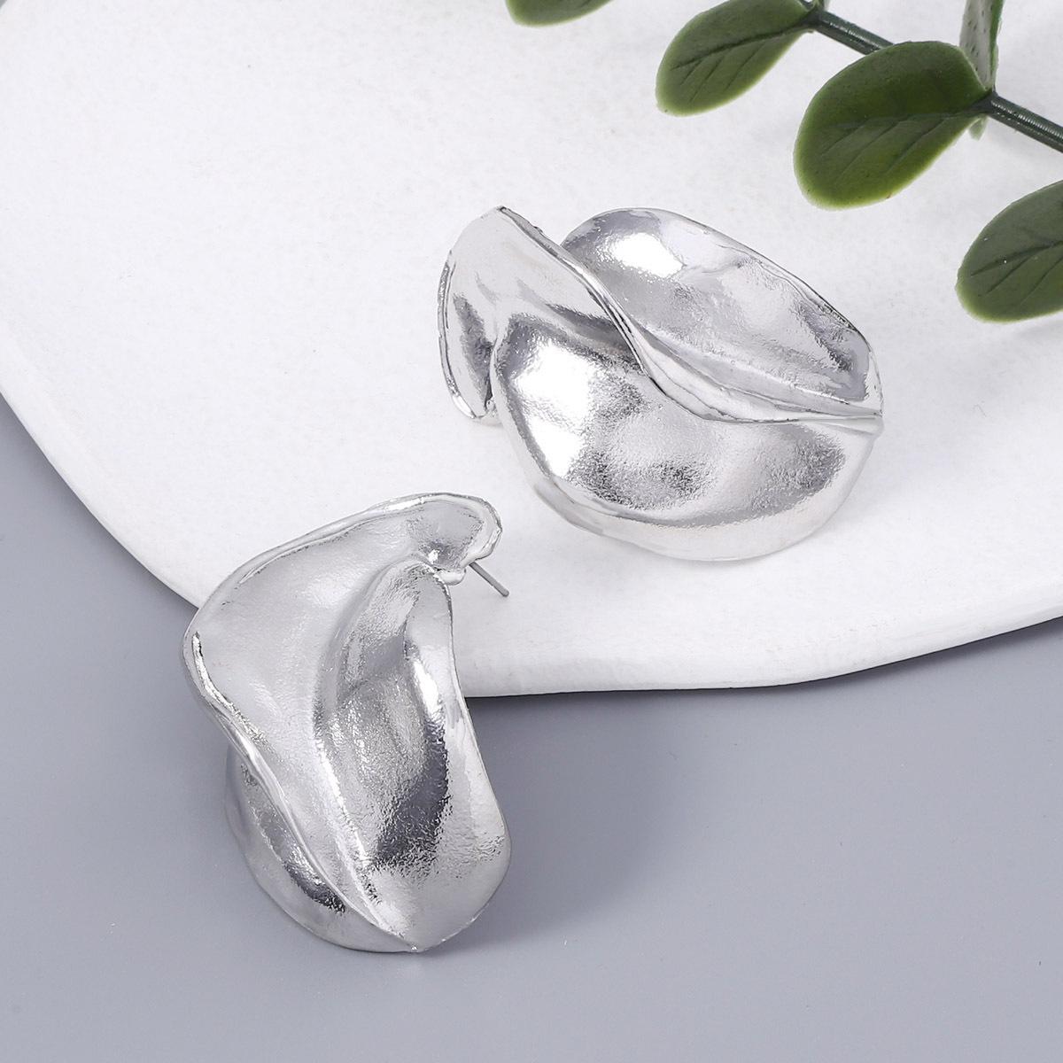 

Холодные серьги-гвоздики из сплава с нерегулярной геометрией для мужчин и женщин, парные серьги-гвоздики, излучают простое, но изысканное ощущение.