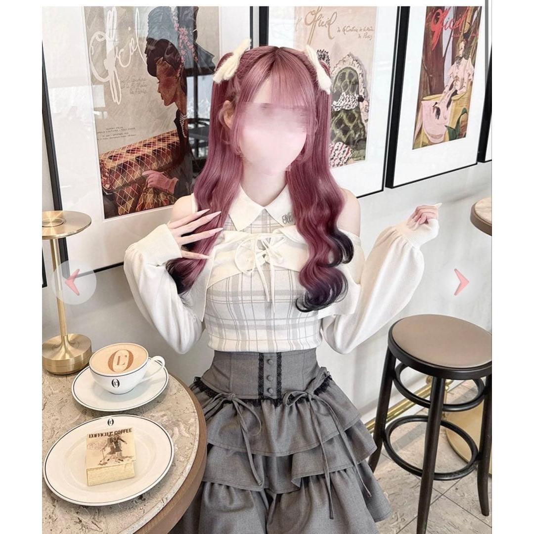 Off-shoulder bolero check ensemble tops