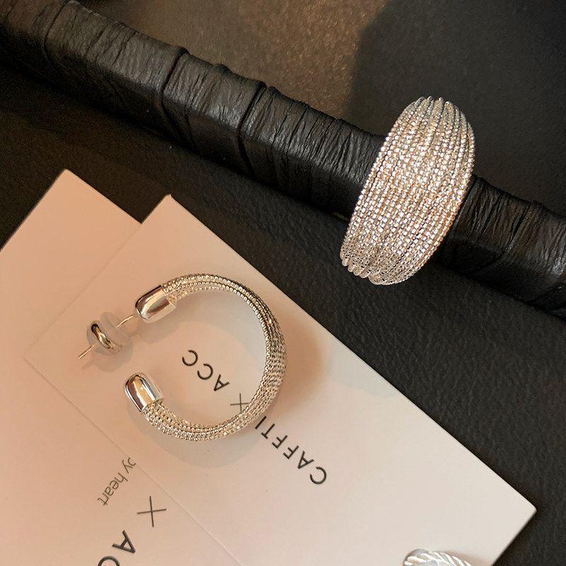 European and American C-Shaped Metal Silver Braided Brushed Earrings for Women, Niche Design, High-End Ear Studs, 2026 New Style