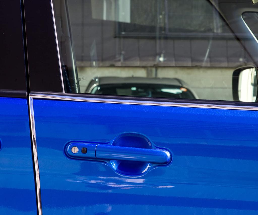 Create Multi-Moll Chrome Trim (W 0.3 in x L 13.1 ft) (7 mm x 4 m) X376