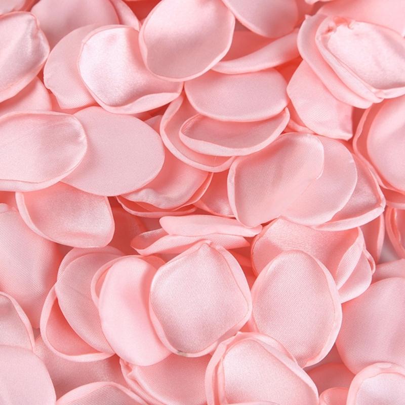 Artificial Rose Petals for Weddings and Special Occasion Perfect for Creating a Romance Atmospheres Decors 200Pieces