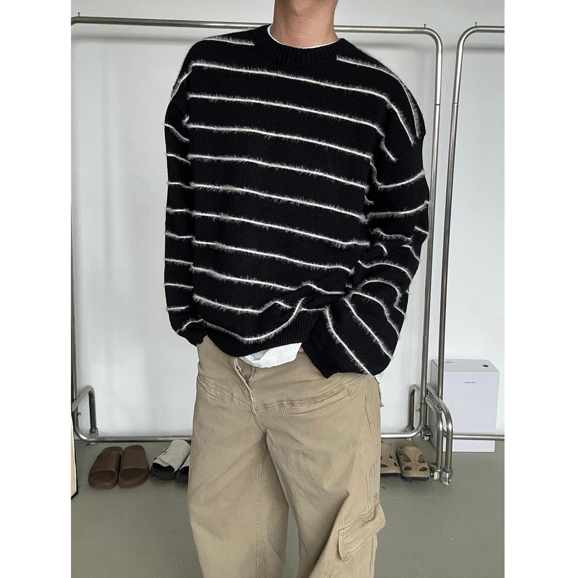Men s Japanese Retro Black & White Striped Knit Sweater - Loose Fit, Long Sleeve, Round Neck, Autumn/Winter Versatile Style XL