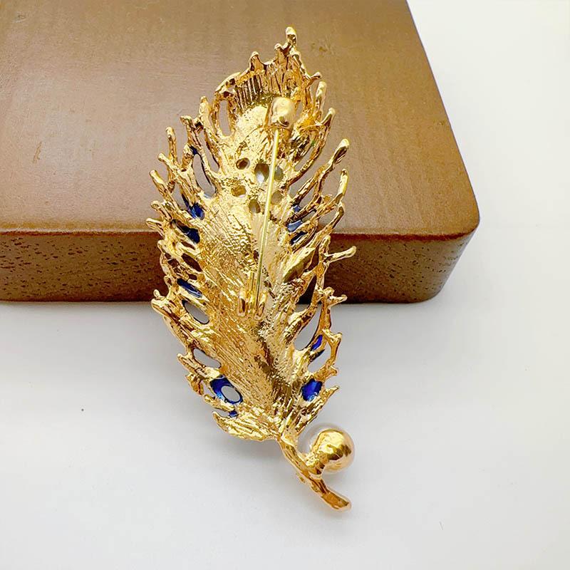 Vintage enamel peacock feather brooch high-end light luxury corsage clothing accessories pin accessories clothing accessories women